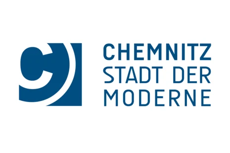 Logo der Stadt Chemnitz mit stilisiertem "C" und Schriftzug "Chemnitz Stadt der Moderne" in Blau.