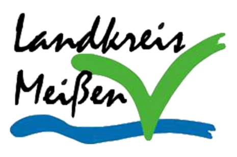 Logo Landkreis Meißen mit Schriftzug und grünem Häkchen über blauer Welle.