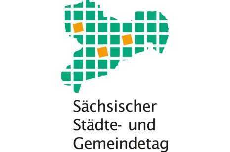 Logo Sächsischer Städte- und Gemeindetag mit Sachsen-Karte aus grünen Quadraten mit orangen Akzenten.